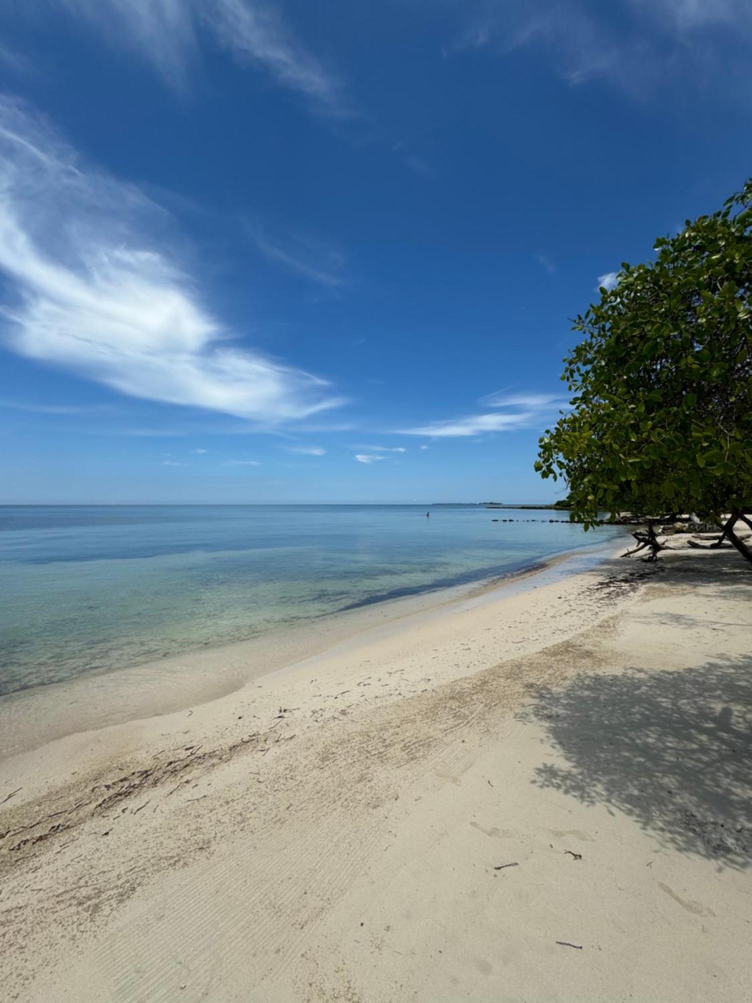 Sabai Beach Hotel Isla Barú 外观 照片