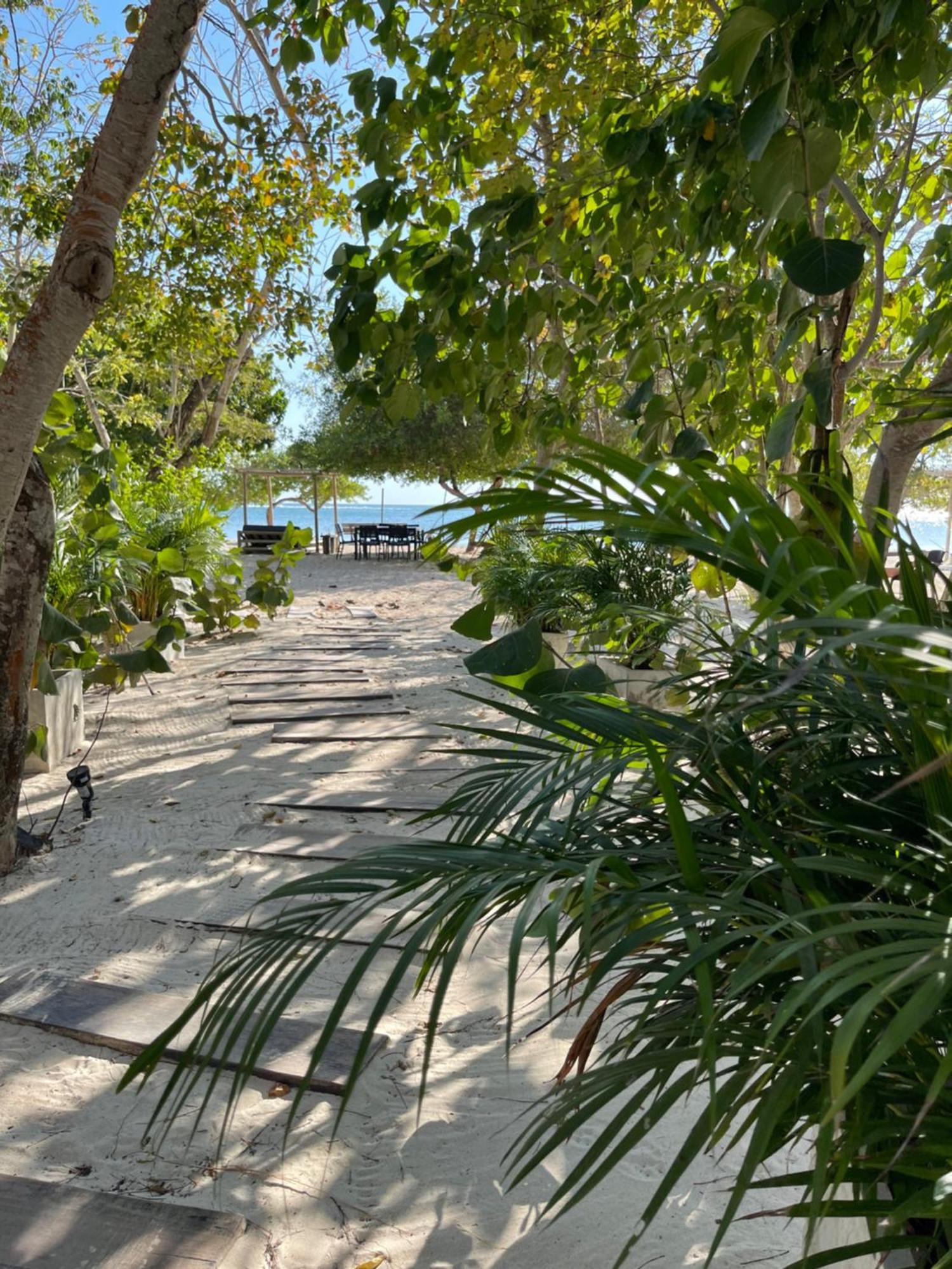 Sabai Beach Hotel Isla Barú 外观 照片