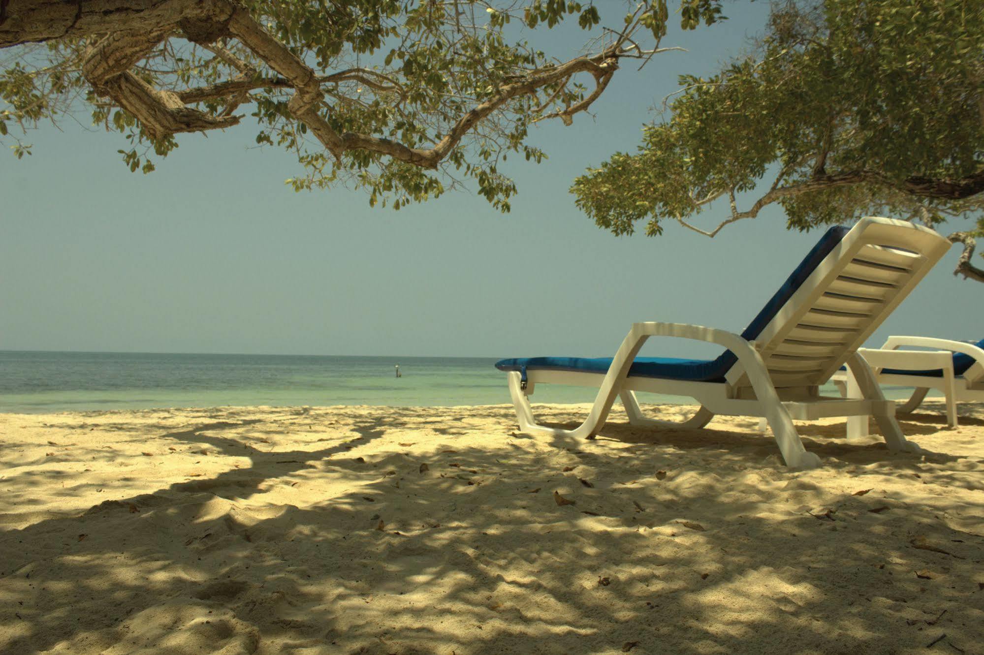 Sabai Beach Hotel Isla Barú 外观 照片